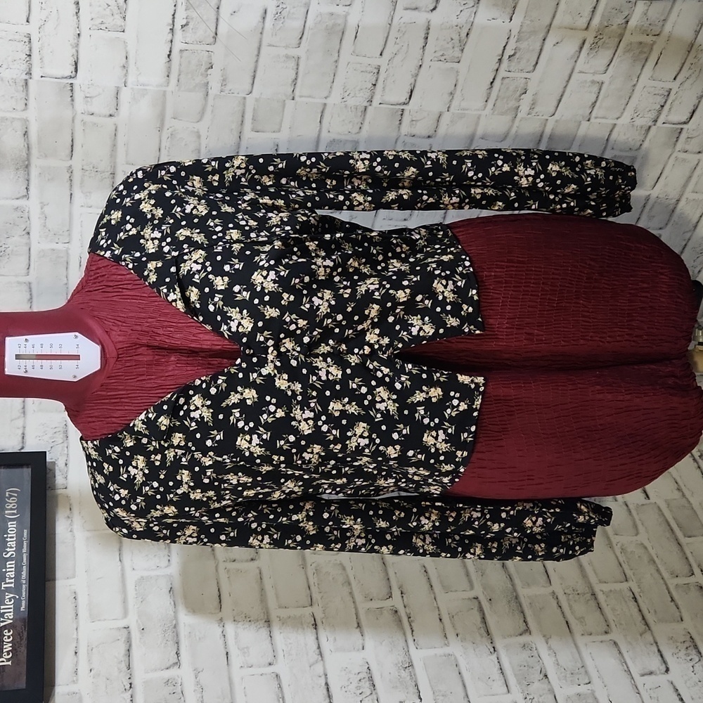 LuLus SZ XL Floral Crop Blouse